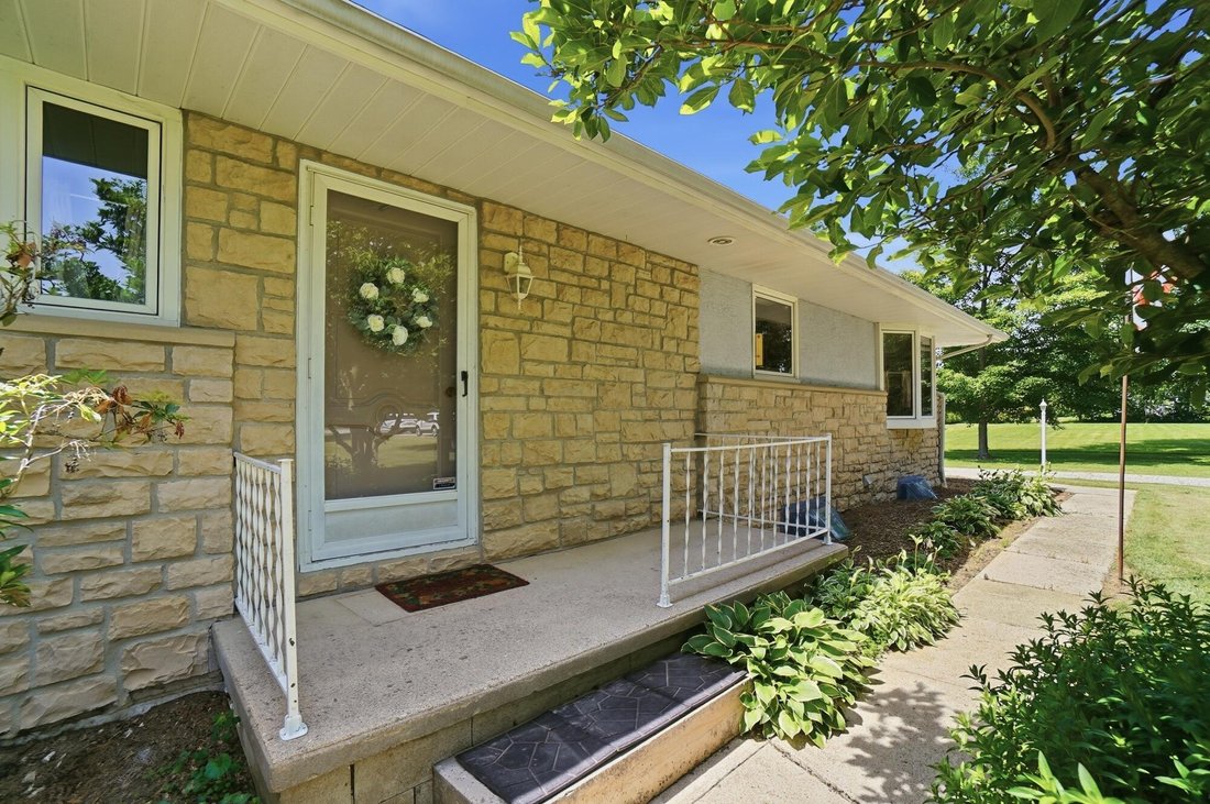 House in Lewis Center, Ohio, United States 2 - 18362528