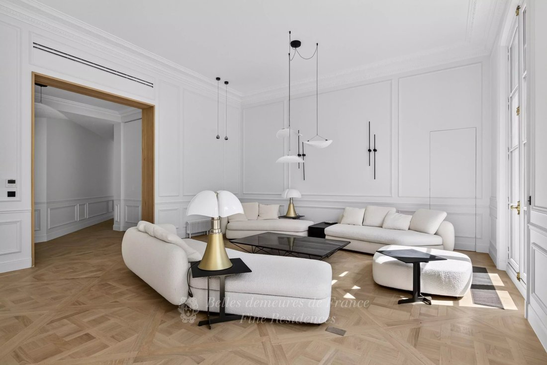 Apartment in Saint Thomas d'Aquin, Paris 7e Arrondissement, Paris 2 - 18364034