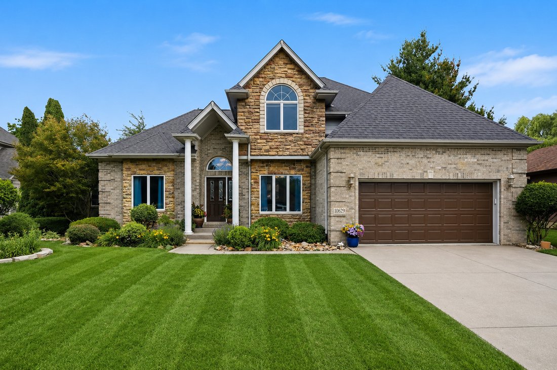 House in Crown Point, Indiana, United States 1 - 18264682