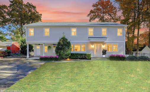 House in Oakhurst, New Jersey, United States 1