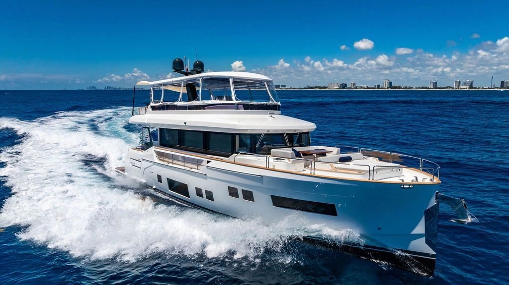 Motor Yacht in United States 1 - 18239332