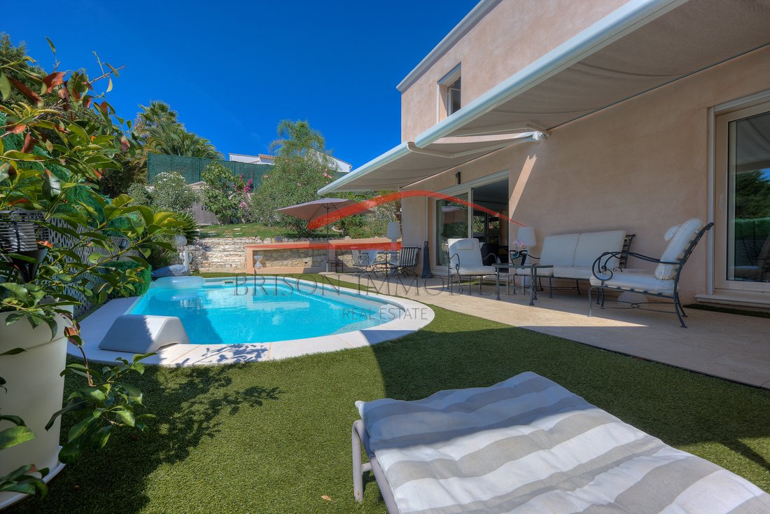Villa in Centre du Village, La Colle-sur-Loup, France 1 - 18009502
