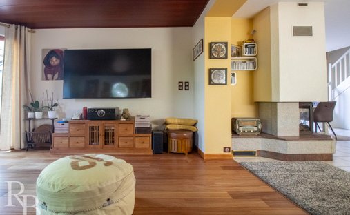 House in Centre Ville, Theix-Noyalo, France 1