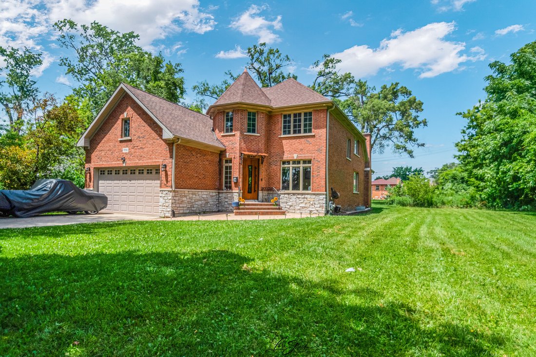 House in Des Plaines, Illinois, United States 1 - 18363036
