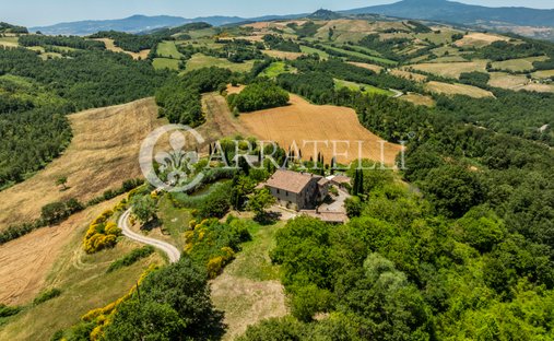 Maisons de campagne à Sarteano, Toscane, Italie 1
