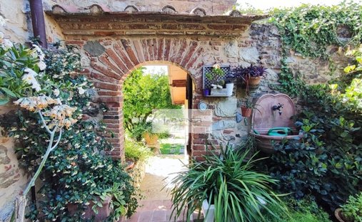 Villa in Massarosa, Tuscany, Italy 1