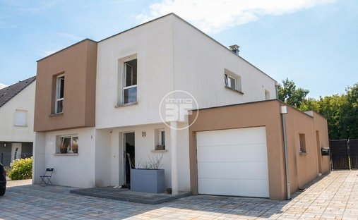 House in Nord, Saint-Louis, France 1