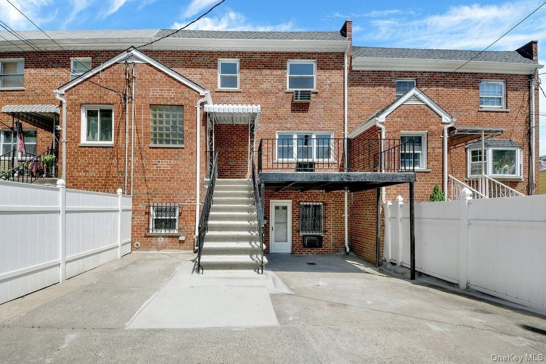 House in New York, New York, United States 2 - 18362457