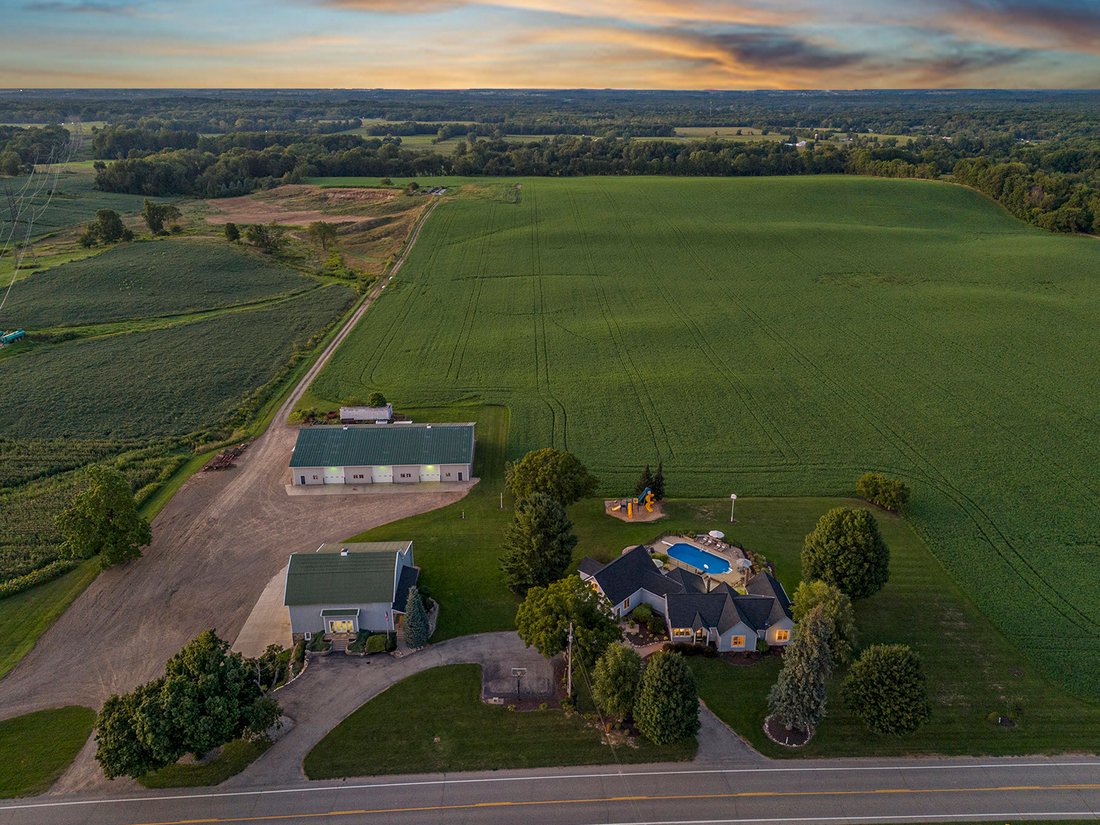 House in Hopkins, Michigan, United States 2 - 18363745