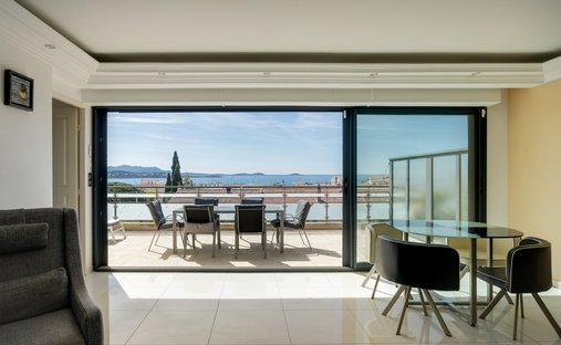 Apartment in Bandol, Provence-Alpes-Côte d'Azur, France 1