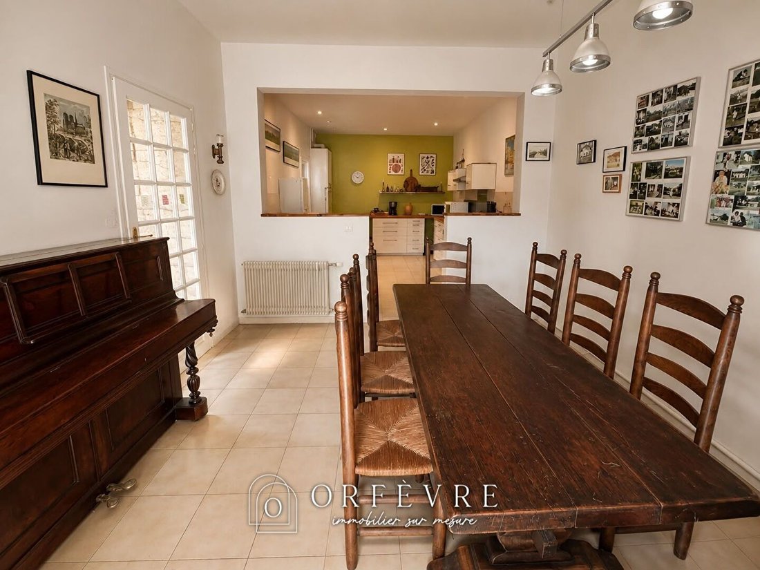 House in Centre Ville, Castries, France 5 - 18363019