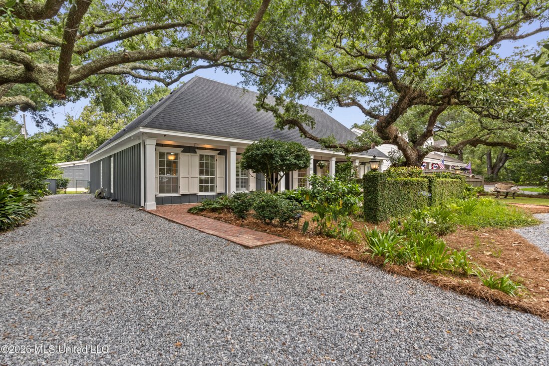 House in Pass Christian, Mississippi, United States 1 - 18361795