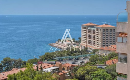 Penthouse in Village-Cros de Caste-Coupiere-Mont Gros, Roquebrune-Cap-Martin, France 1