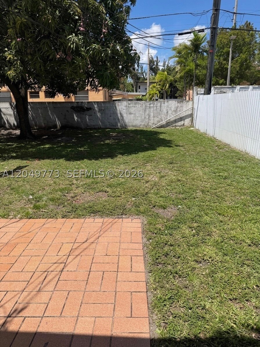 House in Hialeah, Florida, United States 4 - 18366123