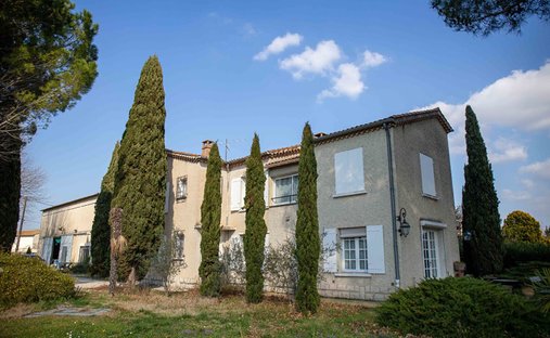 Villa in Avignon, Provence-Alpes-Côte d'Azur, France 1