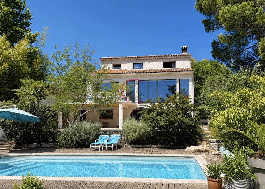 Villa in Ventabren, Provence-Alpes-Côte d'Azur, France 1 - 18362770