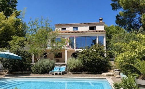 Villa in Ventabren, Provence-Alpes-Côte d'Azur, France 1