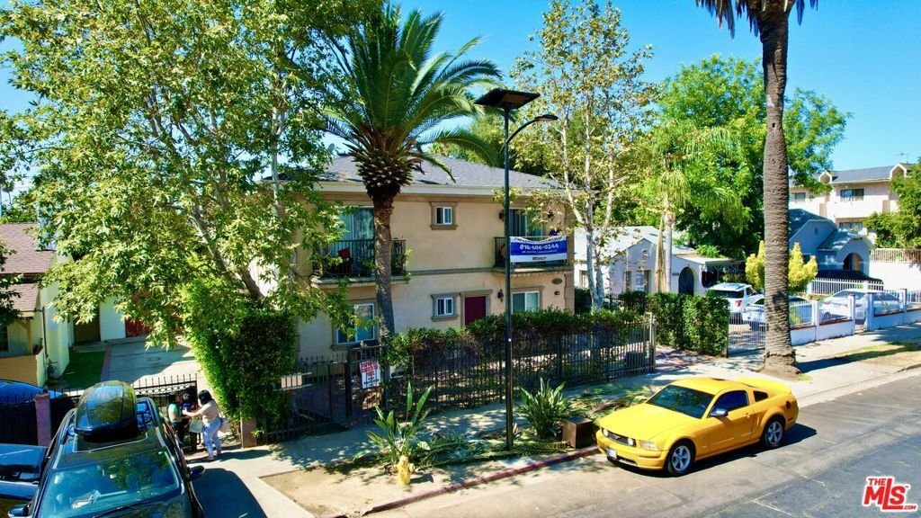 Los Angeles, California, United States 1 - 18364895