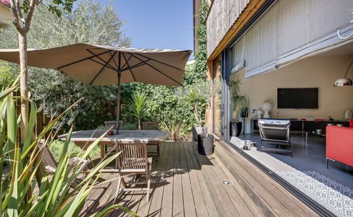 Villa in Grand Parc-Chartrons-Paul Doumer, Bordeaux, France 1