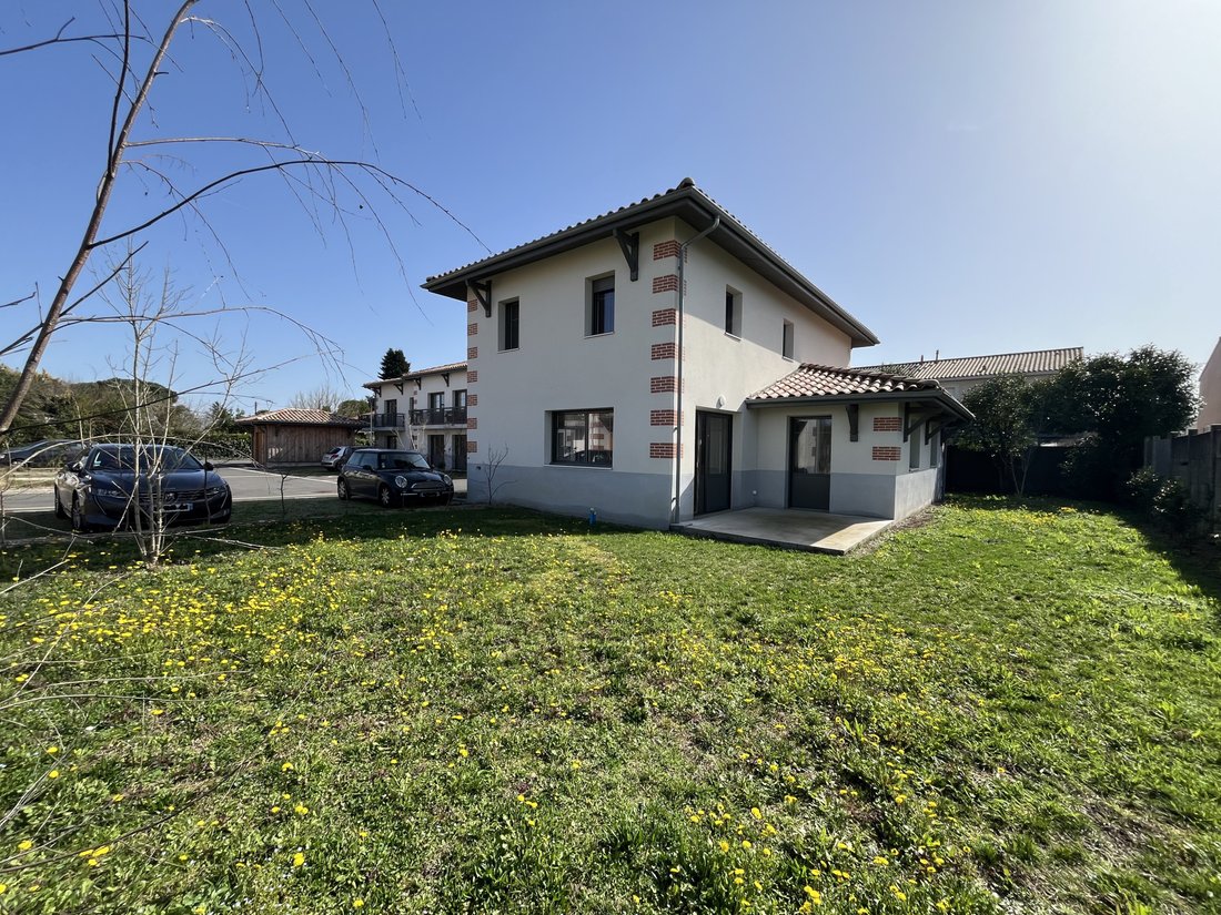 Casa en Villenave-d'Ornon, Nueva Aquitania, Francia 1 - 18366138