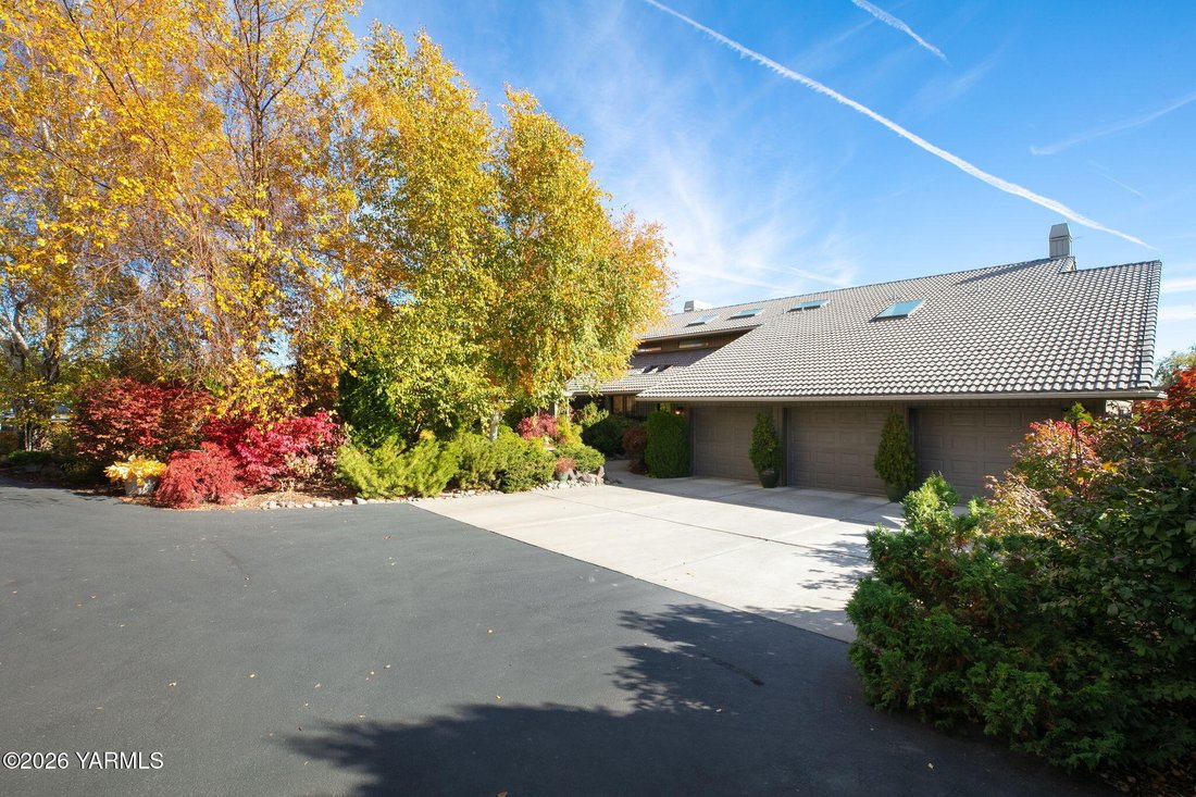 House in Yakima, Washington, United States 2 - 18366450