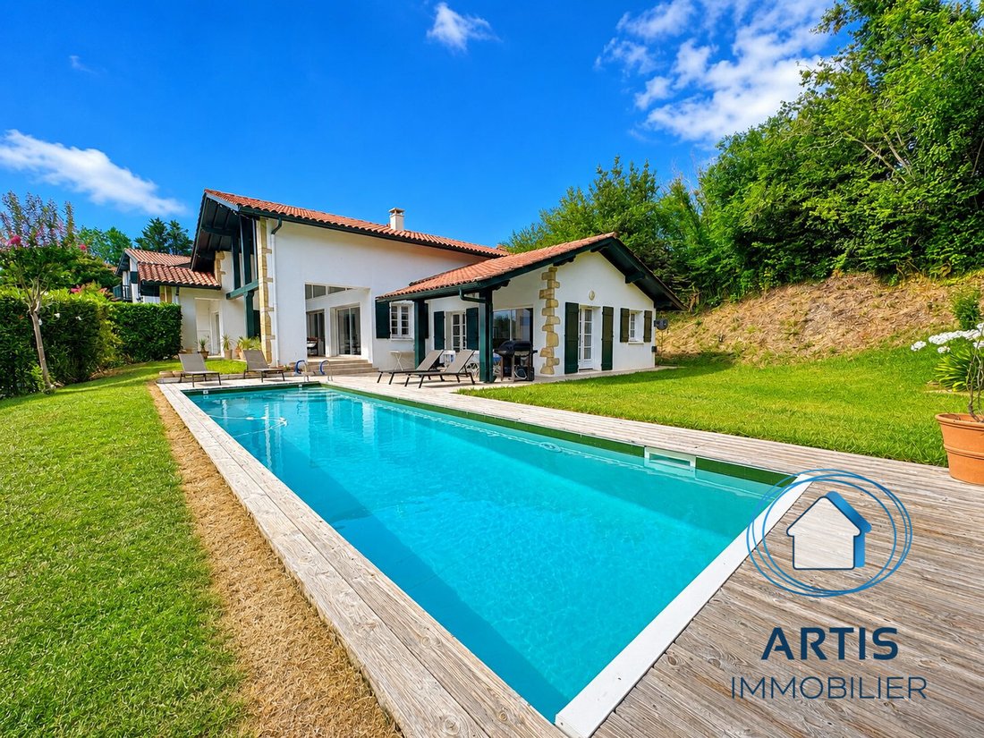 Villa in Ascain, Nouvelle-Aquitaine, France 1 - 18369709