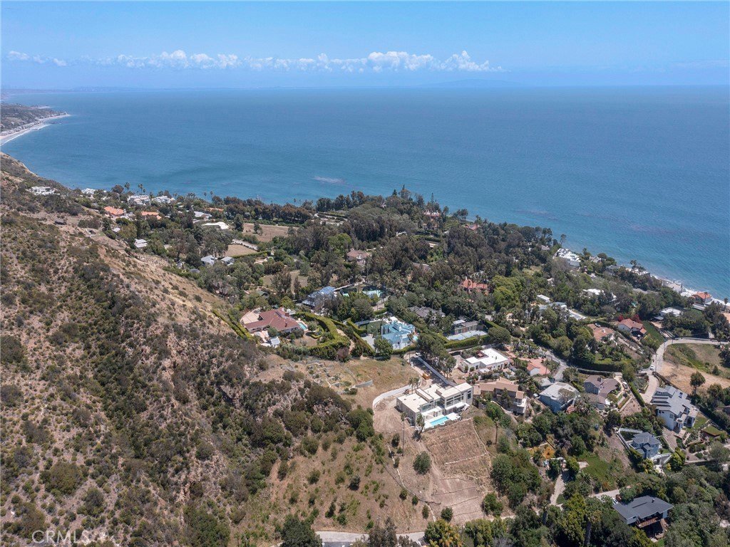 Land in Malibu, California, United States 3 - 17831419