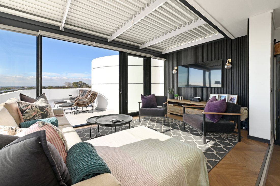 Apartment in Claremont, Cape Town, South Africa 1 - 18369145