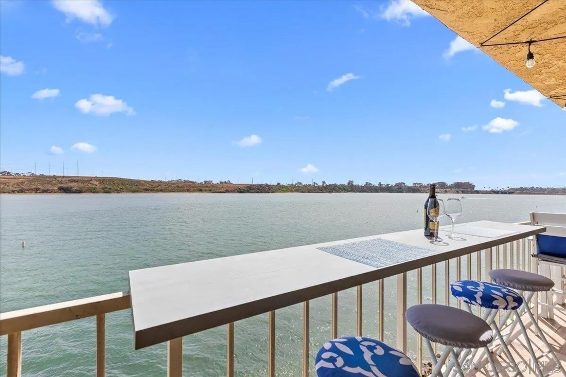 Condo in Carlsbad, California, United States 1 - 18366235