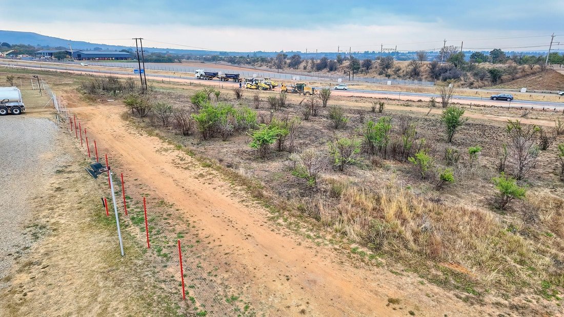 Land in City of Tshwane Metropolitan Municipality, Gauteng, South Africa 5 - 18365600