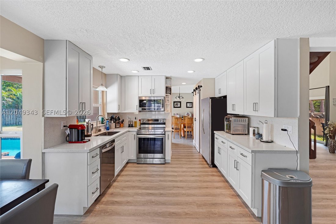 House in Davie, Florida, United States 3 - 18366127