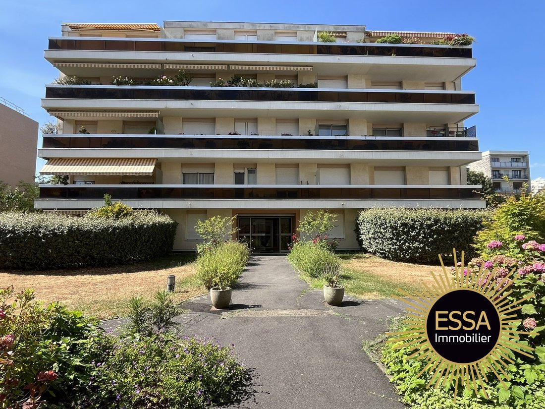 Apartment in Le Chesnay, Le Chesnay-Rocquencourt, France 1 - 18369721