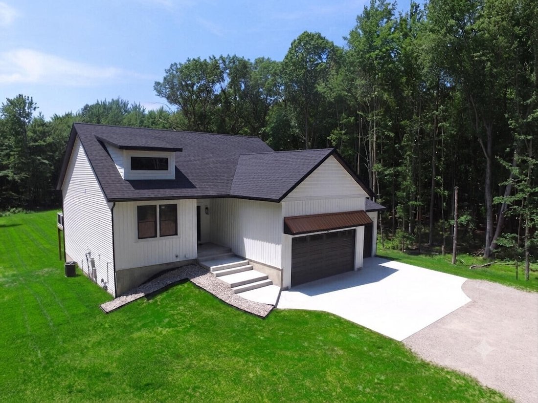 House in Fruitport Charter Township, Michigan, United States 2 - 18366797