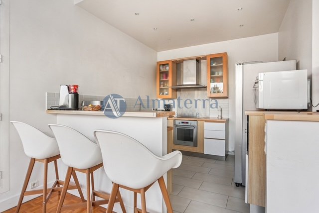 Apartment in Côte Saint Louis, Garches, France 3 - 18365867