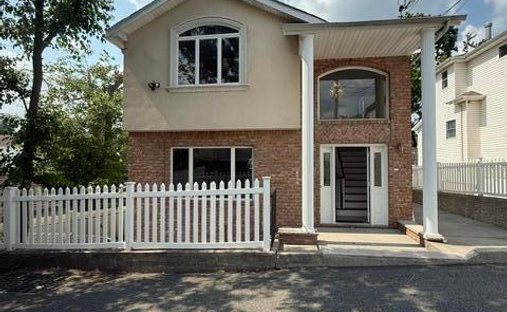 House in New York, New York, United States 1