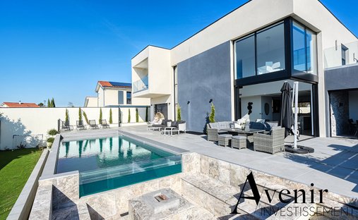 Villa à Décines-Charpieu, Auvergne-Rhône-Alpes, France 1