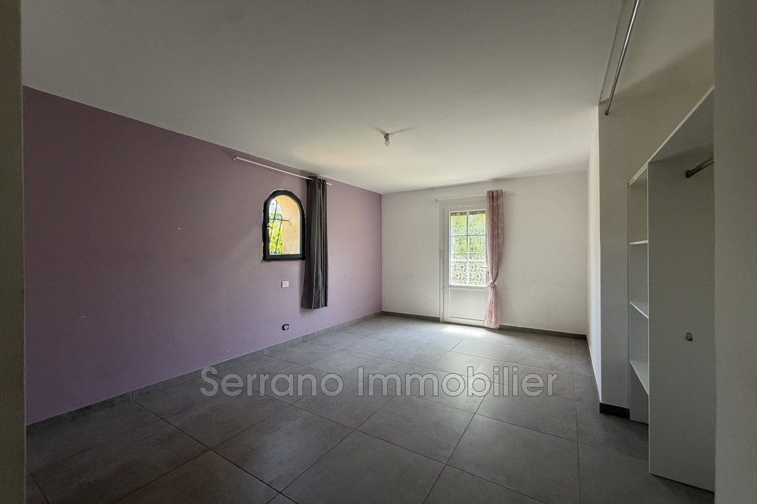 Villa in Châteaurenard, Provence-Alpes-Côte d'Azur, France 4 - 18363996