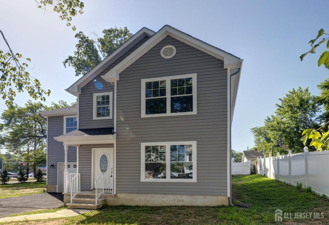 House in Woodbridge Township, New Jersey, United States 1 - 18364497