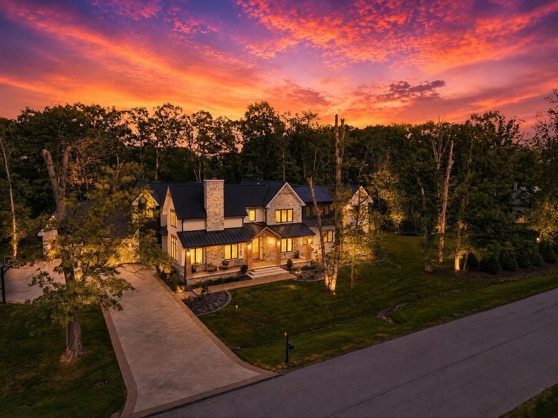 House in Crown Point, Indiana, United States 2 - 18369522