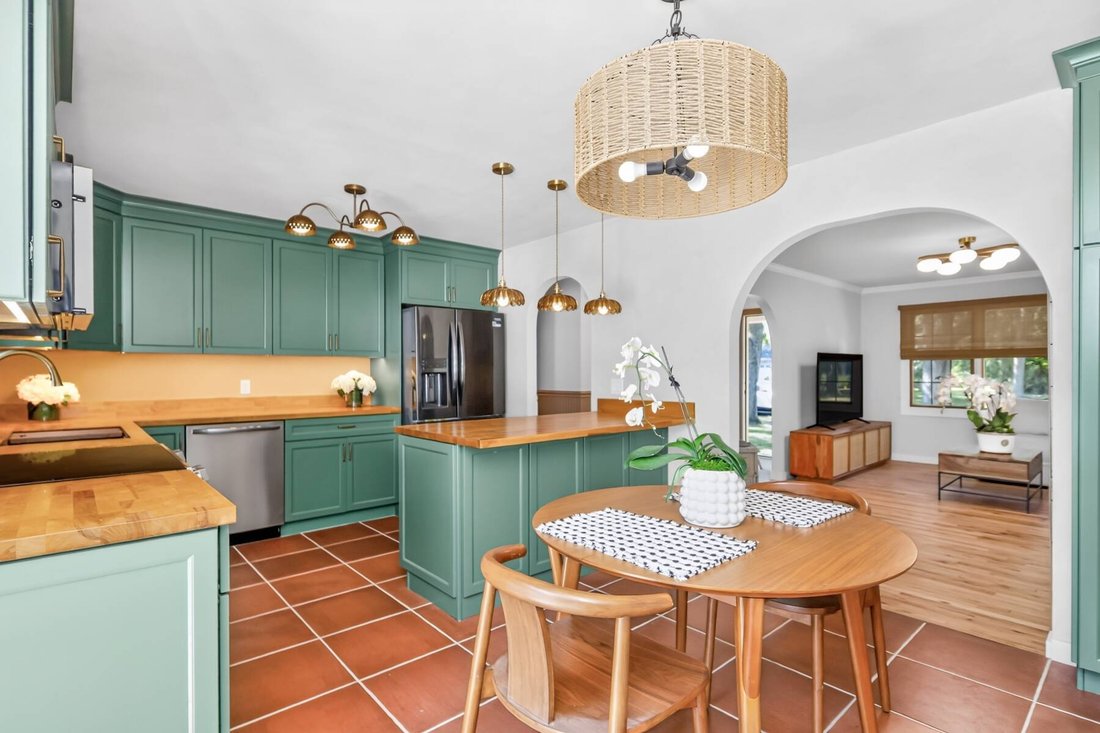 House in Hampton Bays, New York, United States 4 - 18361686