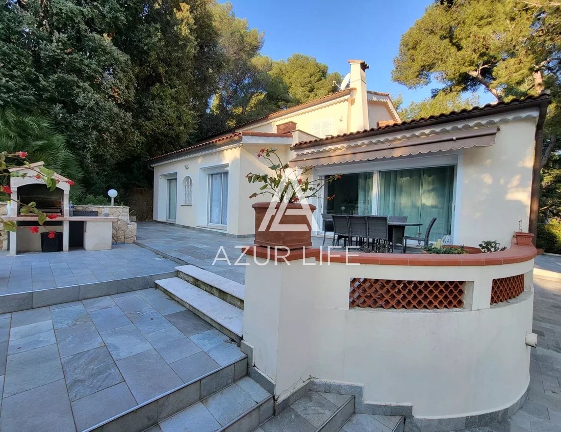 Villa in Saint-Jean-Cap-Ferrat, Provence-Alpes-Côte d'Azur, France 2 - 18363026