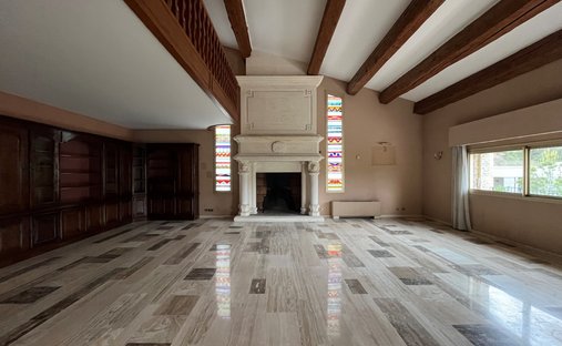 House in Camplanier, Nimes, France 1