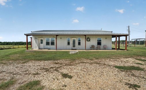House in Thrall, Texas, United States 1