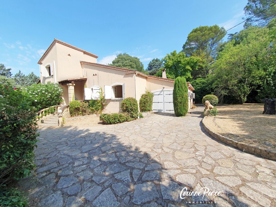 House in Camplanier, Nimes, France 2 - 18363385