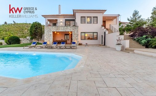 House in Oropos, Attica, Greece 1