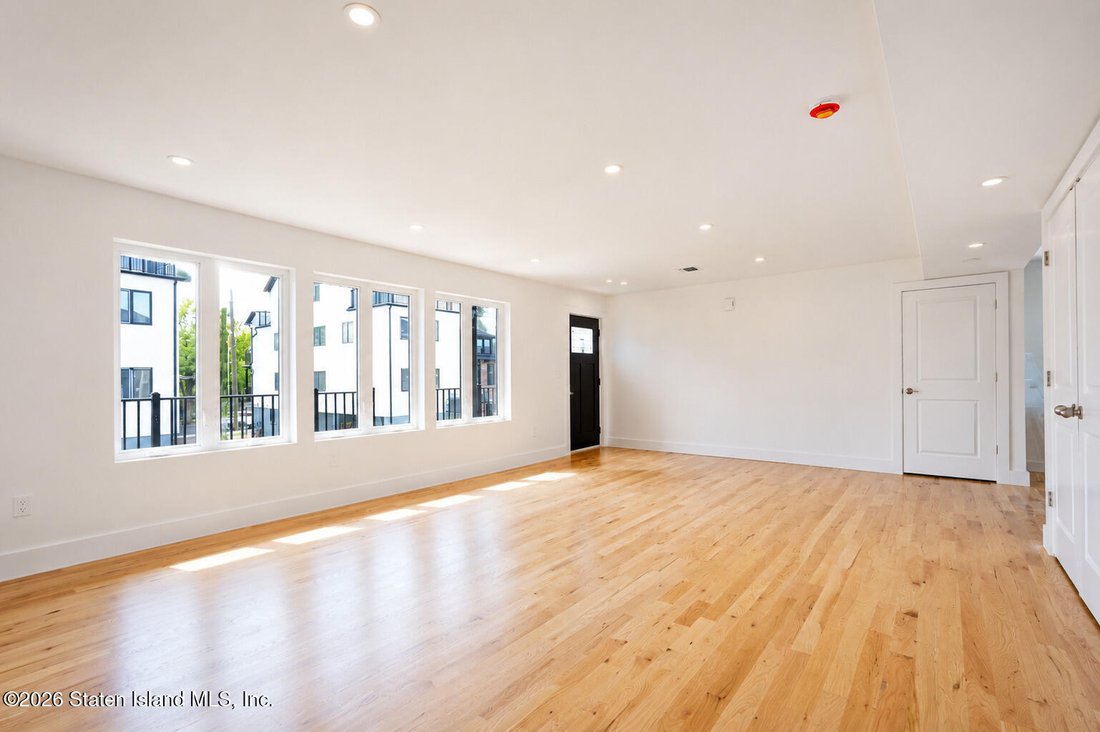 House in New York, New York, United States 5 - 18365211