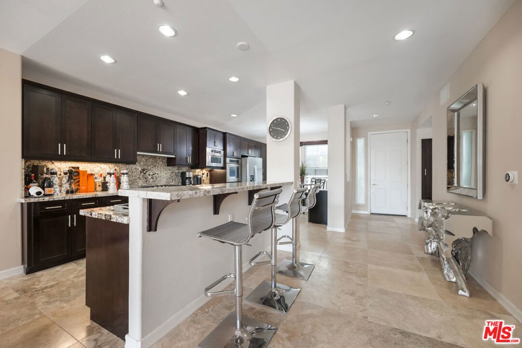 Condo in Oxnard, California, United States 5 - 18364941