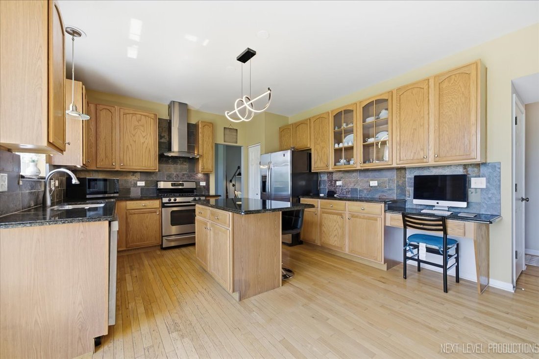 House in Bolingbrook, Illinois, United States 3 - 18362898