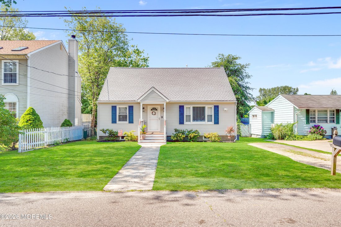 House in Brick Township, New Jersey, United States 2 - 18365090