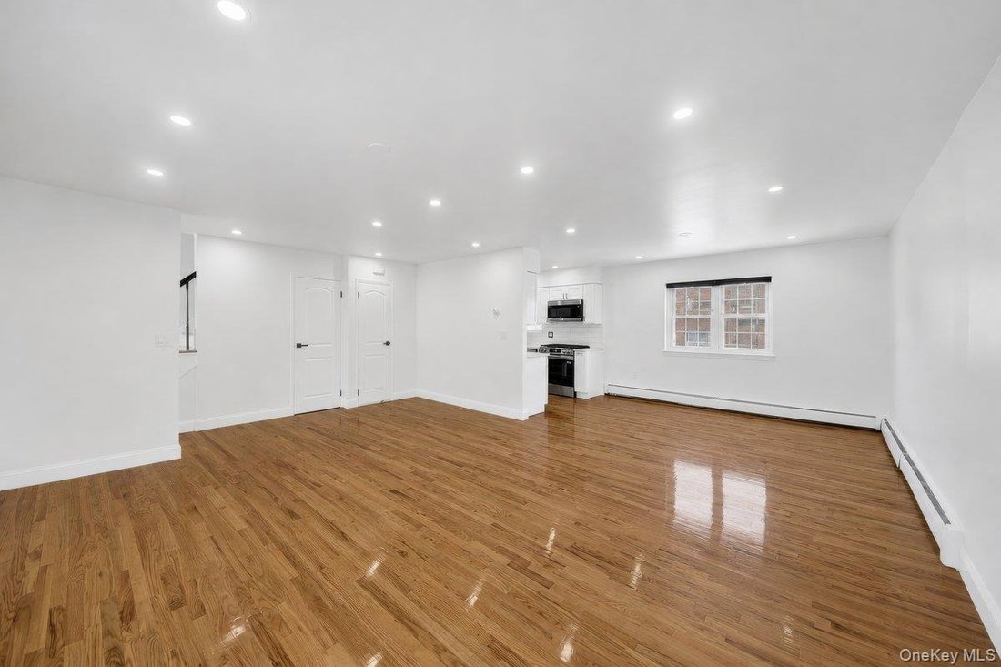 House in New York, New York, United States 5 - 18362457
